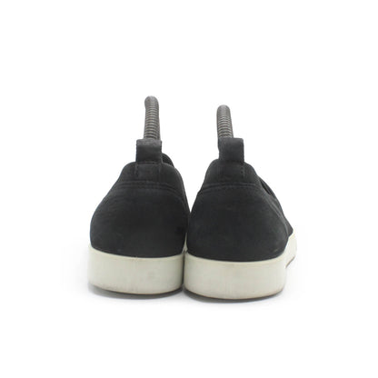 CLASSIC WOMEN SLIP ON SHOE