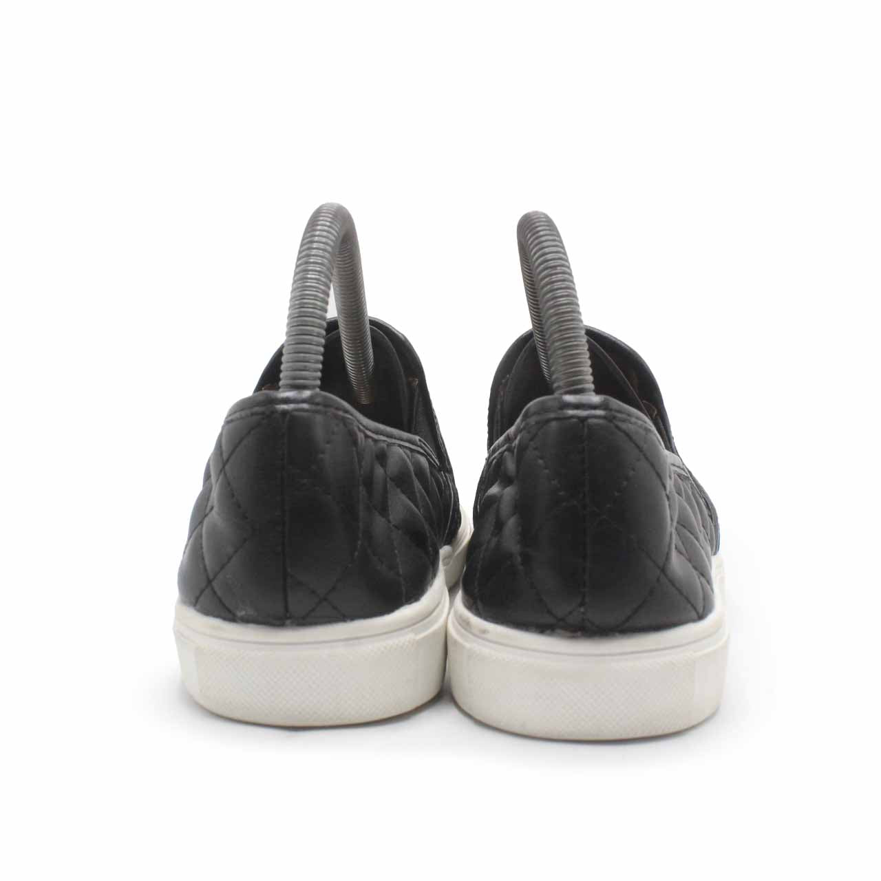 Mountain Sole Womens Black Slip On